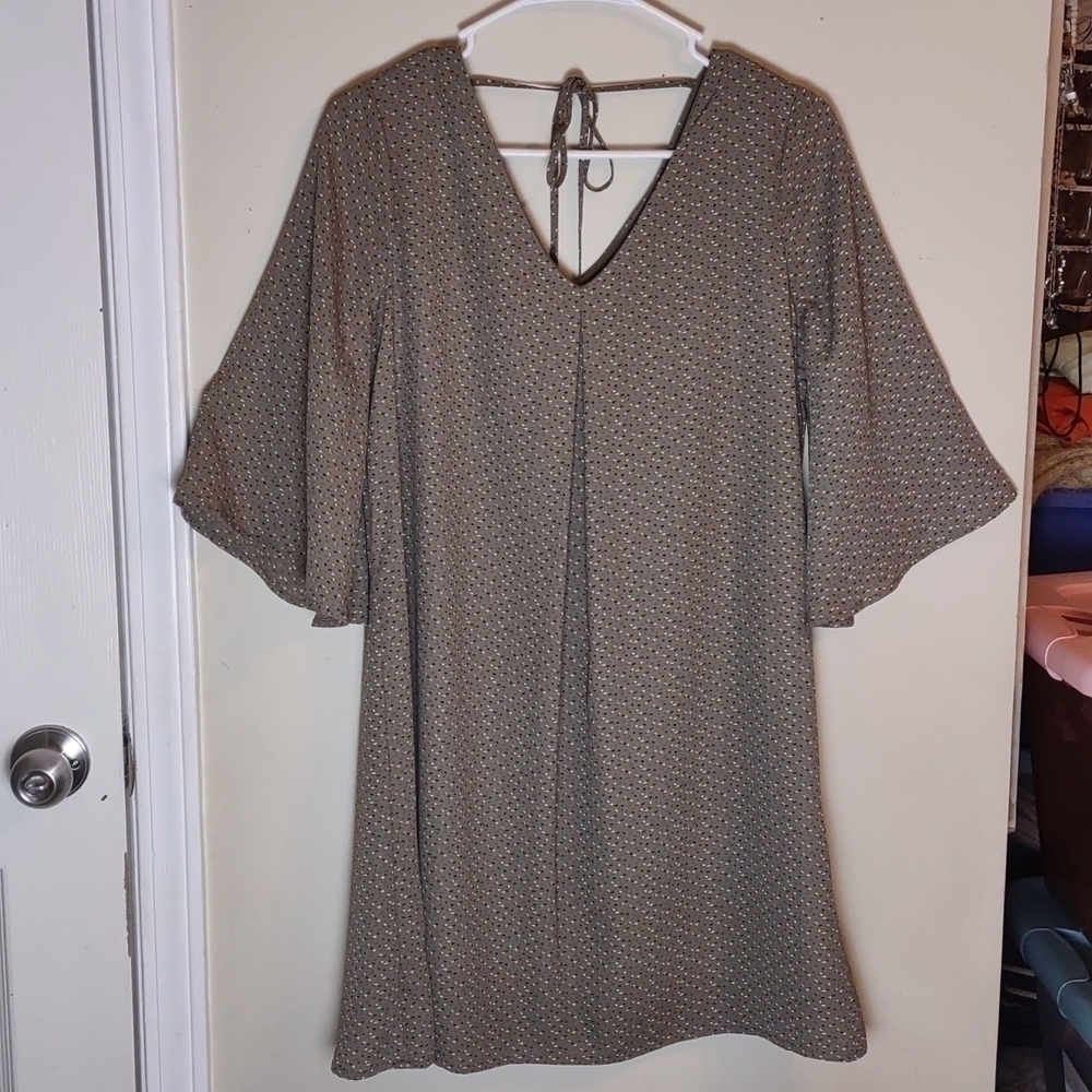 Bobeau Lola Shift Dress in Olive